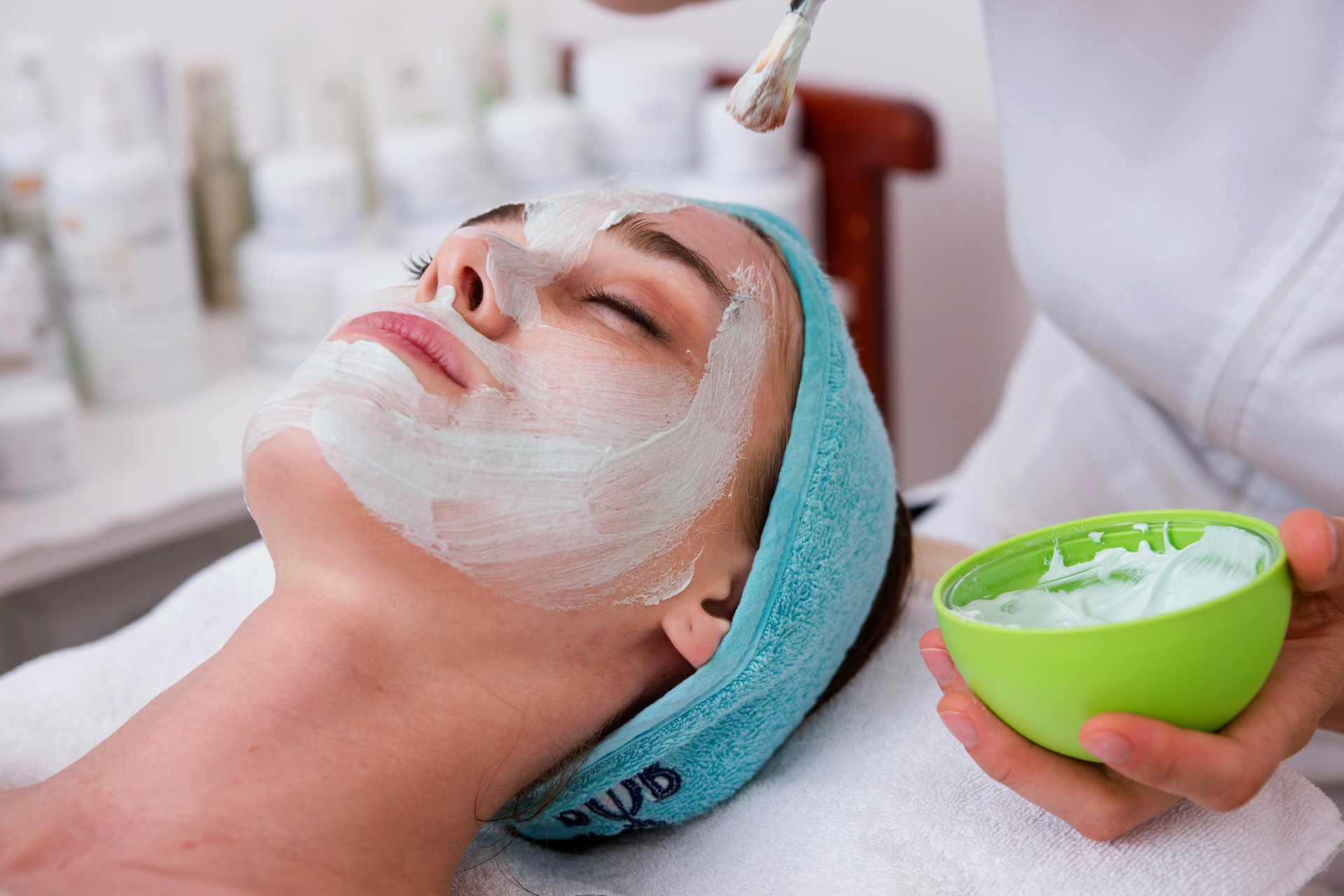 facials-1 A lady receiving a really deep, relaxing facial